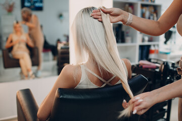 Les coiffeurs spécialisés dans les extensions de cheveux à Paris