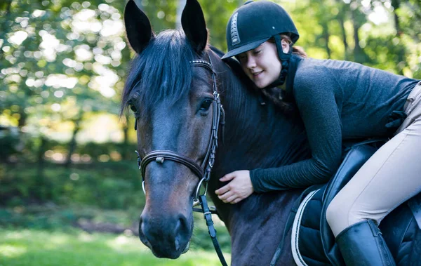 bon moniteur d'équitation