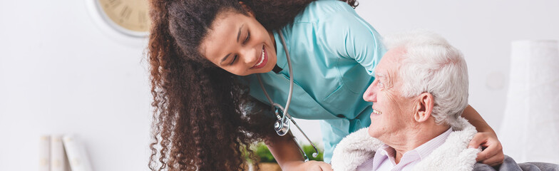 L’évolution des techniques de soins utilisées par les Assistantes de vie à Paris