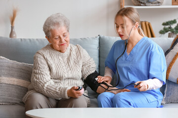 personnes âgées atteintes de maladies